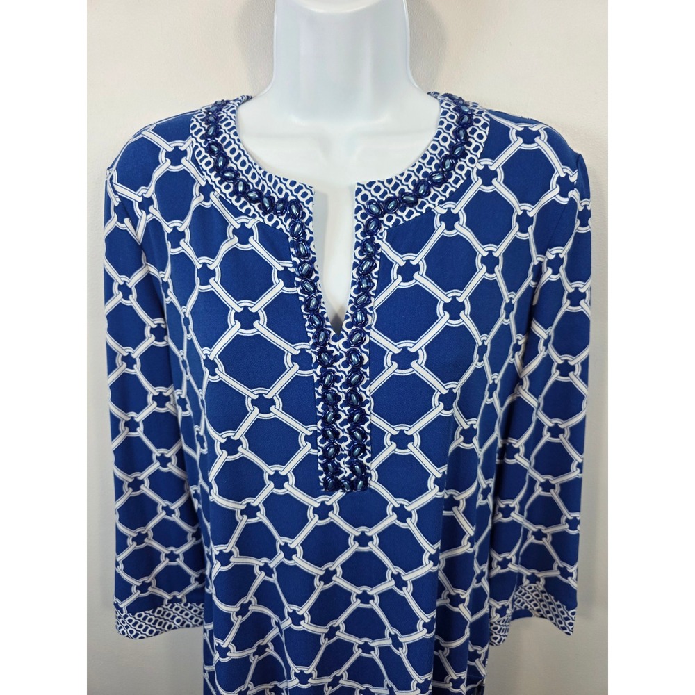 Peck & Peck Women's Size 10 Blue White Geometric Beaded Neckline Tunic Top /B10 - Picture 3 of 9